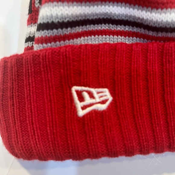 San Francisco 49ers Child Youth Knit Pom Beanie New Era Red NFL Logo Winter Hat - Picture 2 of 9